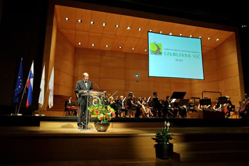 35_letnica_obrtne_zbornice_ljubljana_vic_2011_naslovna_slika